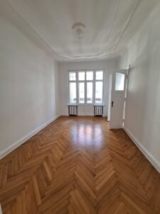 Zimmer mit Loggia