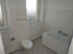 Werraweg 8, EG re Bad