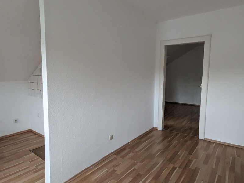 WILLKOMMEN! Top sanierte Singlewohnung! Garten! PKW-Stellplatz - Photo 3